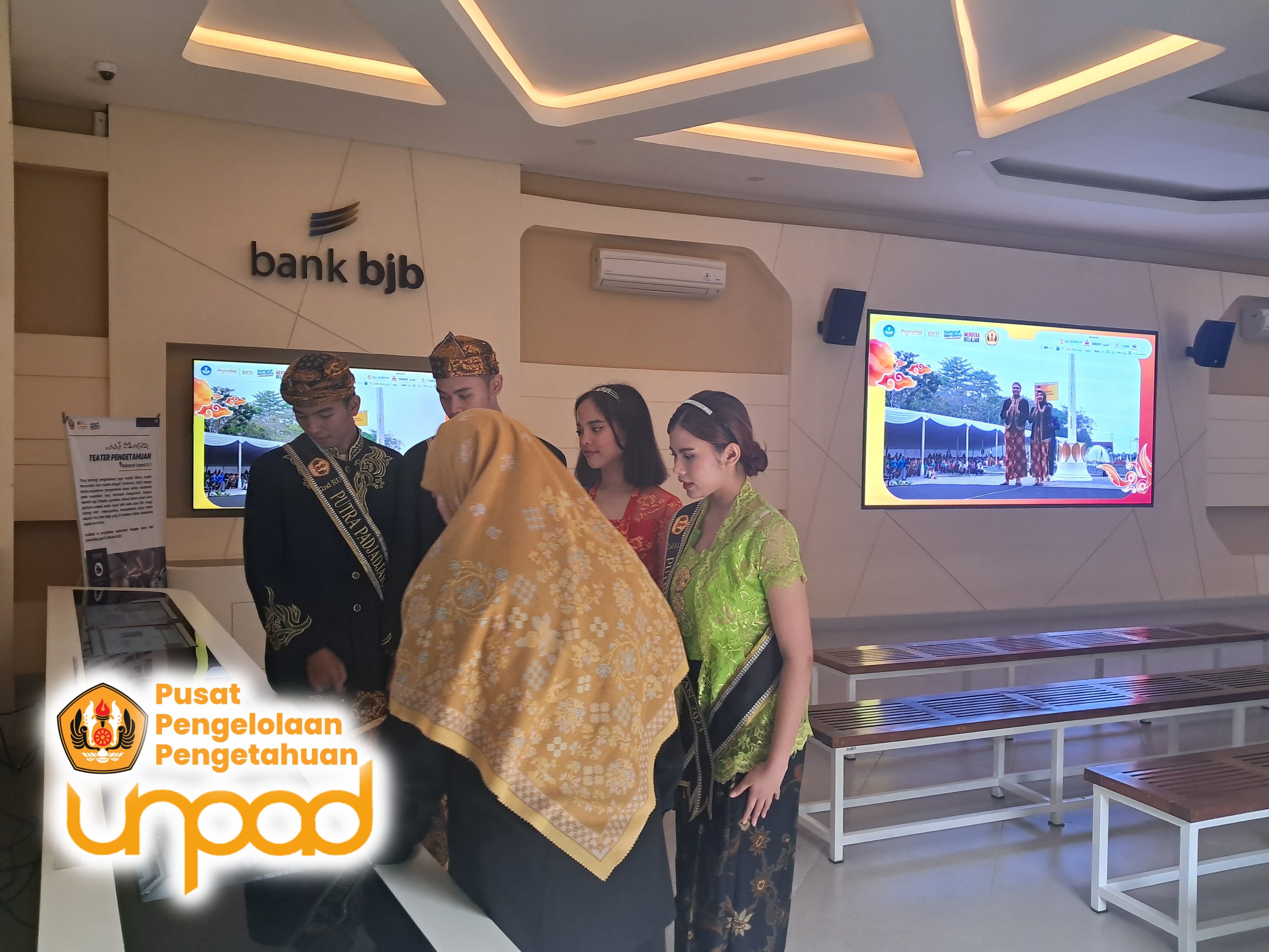 Teater Pengetahuan - Pekan Ilmiah Mahasiswa Nasional (PIMNAS) ke-36