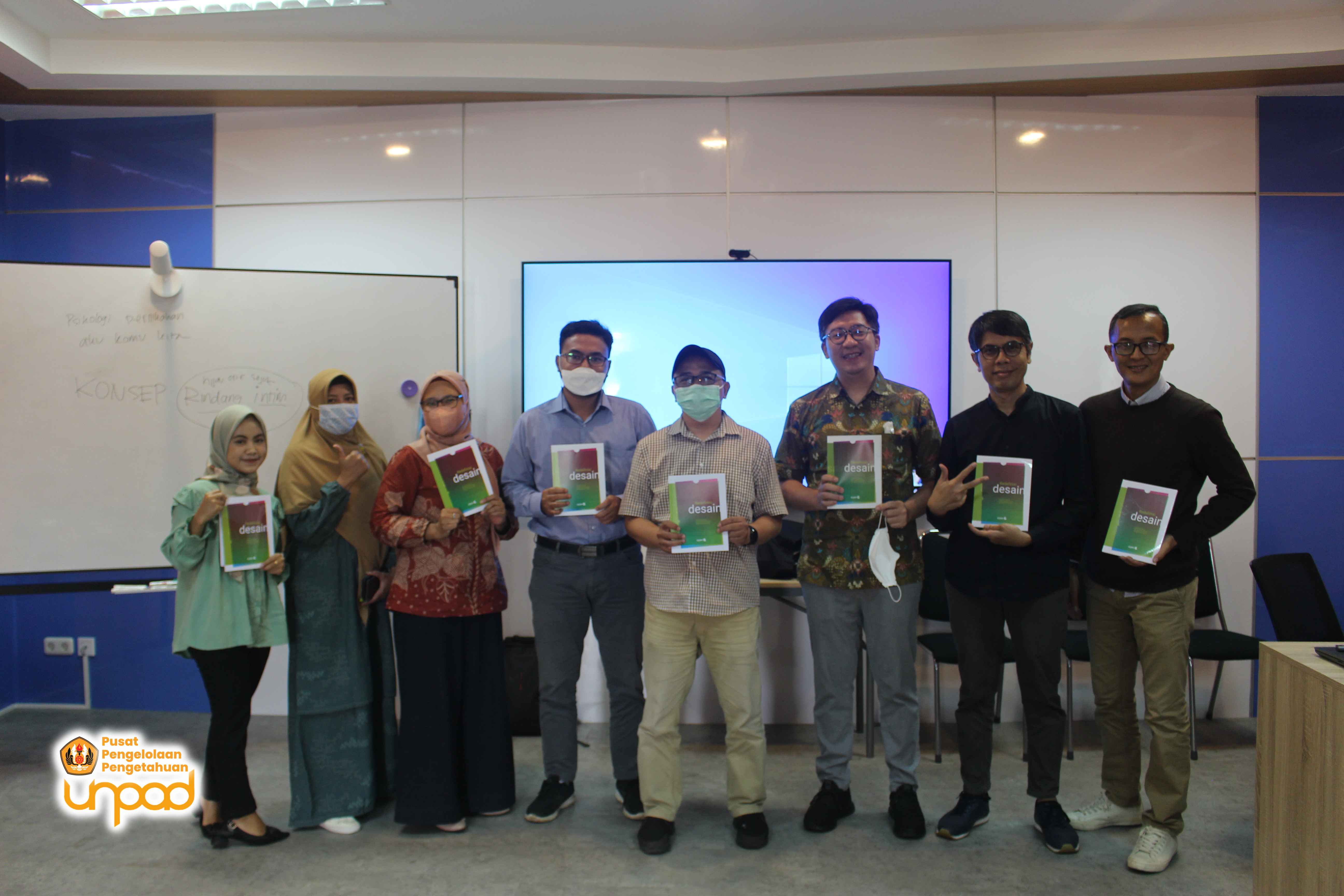 Workshop "Menggambar Kata Menulis Gambar #2" 