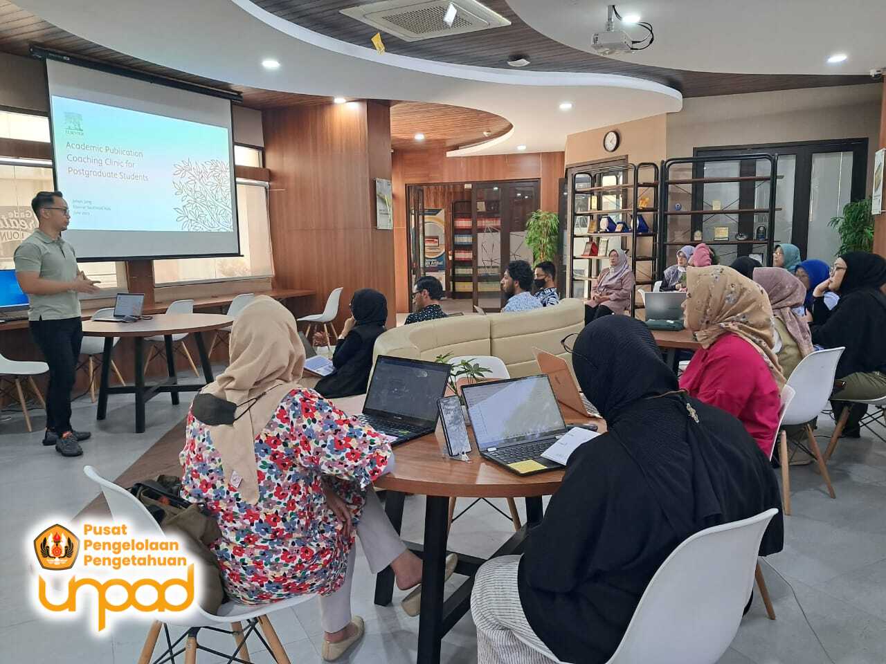 Pelatihan Unpad x Elsevier: "Research Publication Coaching Sessions" 